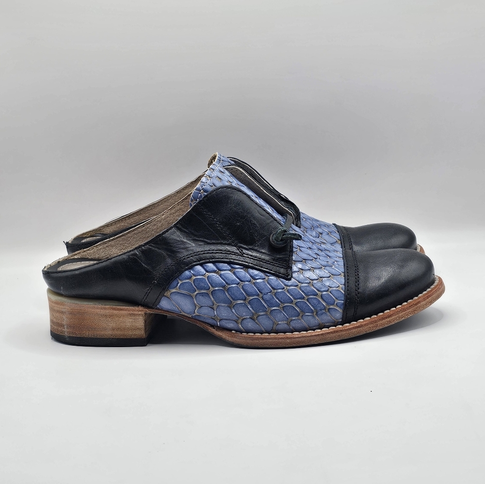 Freebird by Steven Malena Oxford Mule Navy Multi Black Slip On Heels Snakeskin